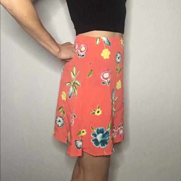🌺VTG 90s bright floral mini skirt - Picture 4 of 9